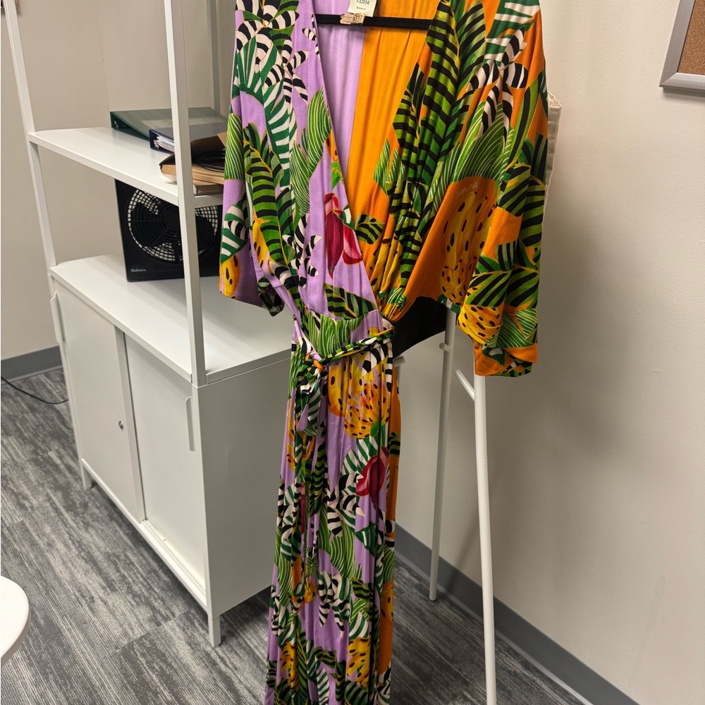Farm Rio Printed Wrap Dress
Size: L
Color: Novelty
Condition: New without tags